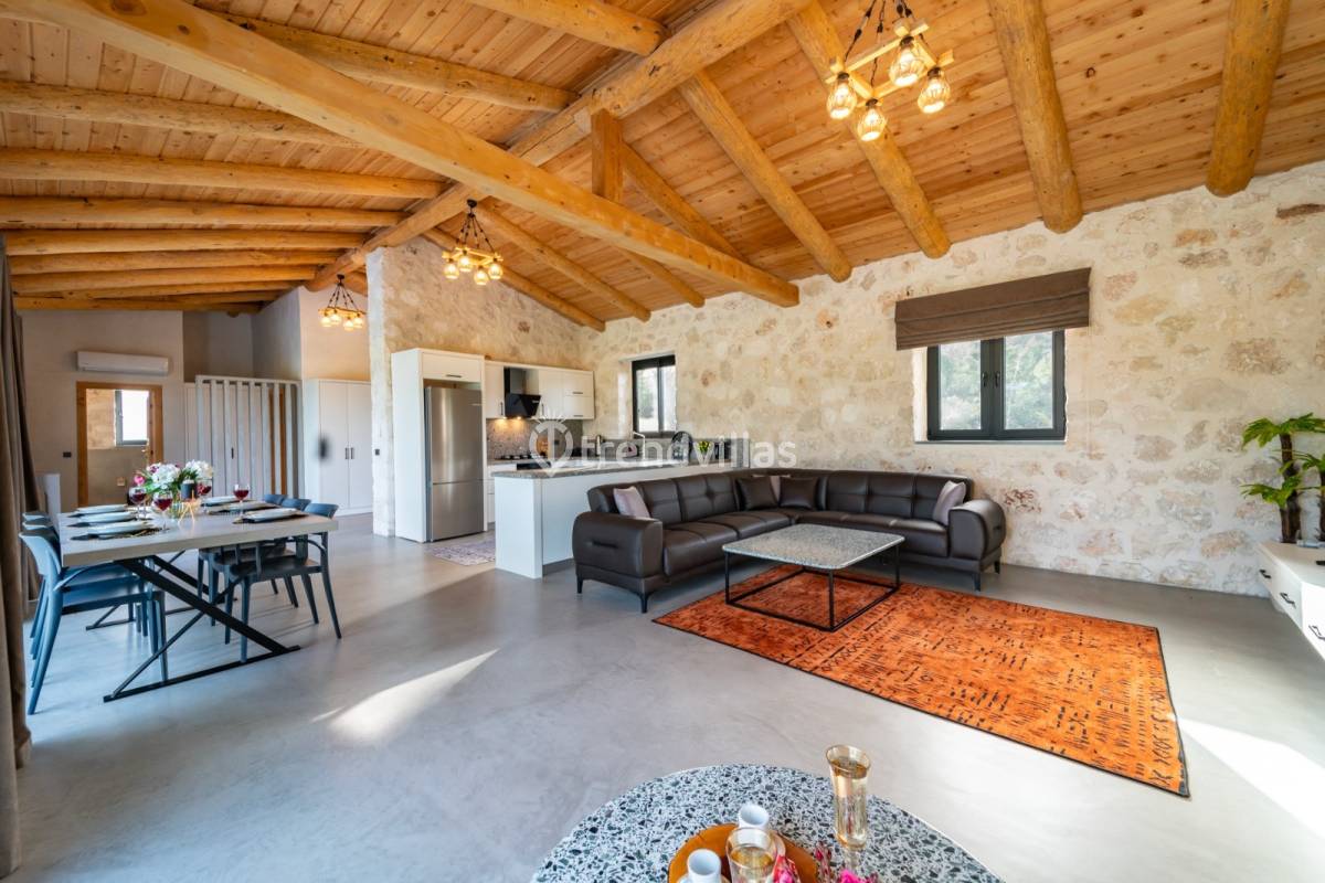 Villa Casaba Uğrar