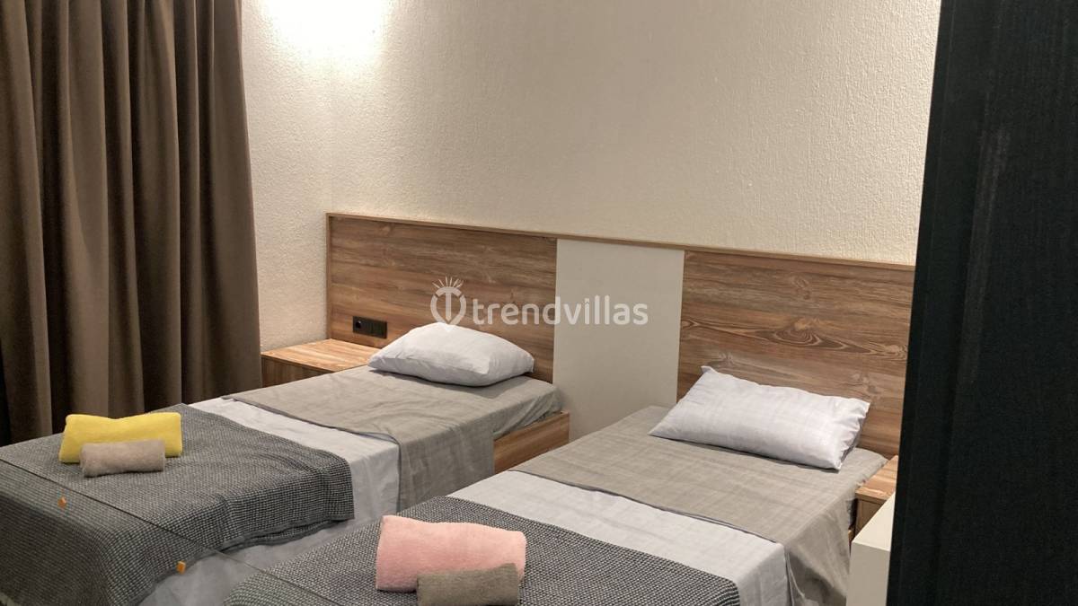 Villa Grape 2