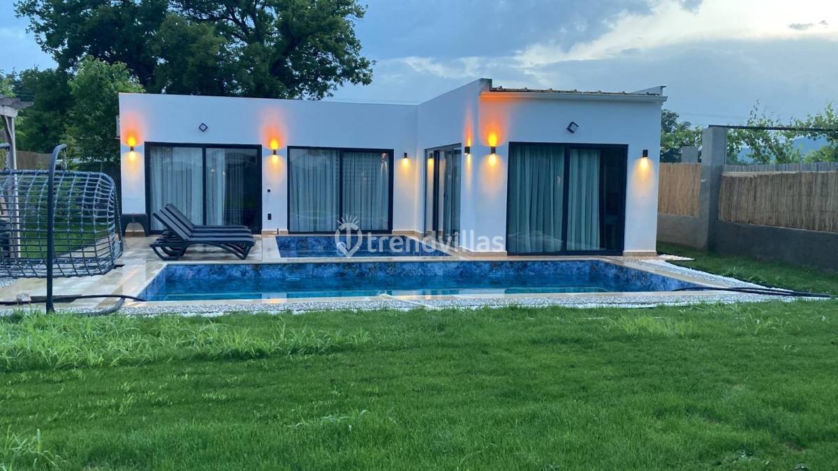 Villa Grape 2