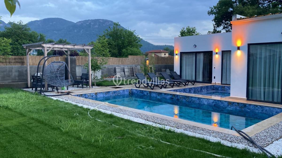 Villa Grape 2