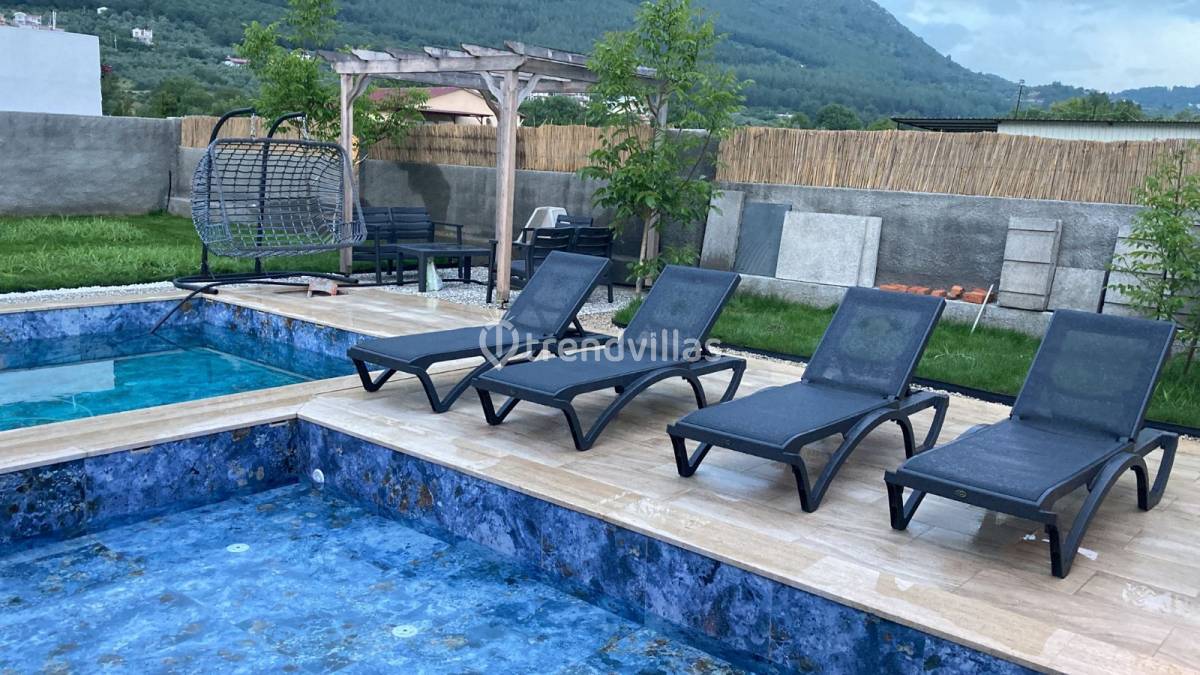 Villa Grape 2